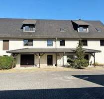 ***RAUM, FREIHEIT UND RUHE: EINZIGARTIGES REIHENENDHAUS MIT GARTEN, NEBENGEBÄUDE UND GROSSEN MÖGLICHKEITEN*** - Bauda