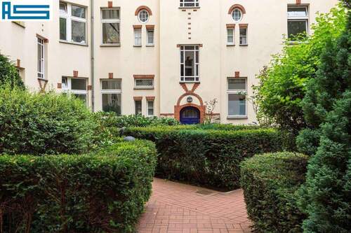 Gärtnerisch gestalteter Hof - 