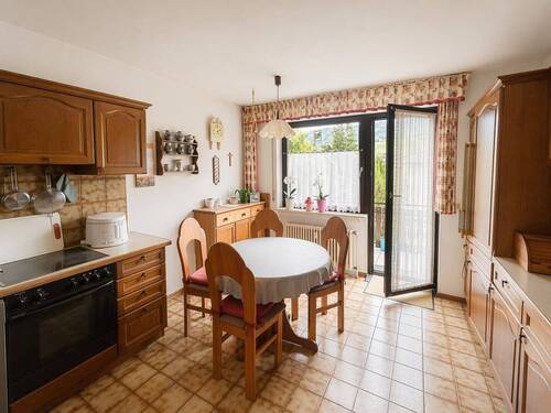 Gemütliche Küche mit natürlichem Licht.jpeg - 