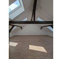 renovierte 2-Zimmer-Dachgeschosswohnung in ruhiger Stadtlage - Apolda