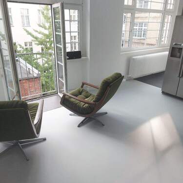 Chill Area mit Beamer - Büro in Berlin zur Miete