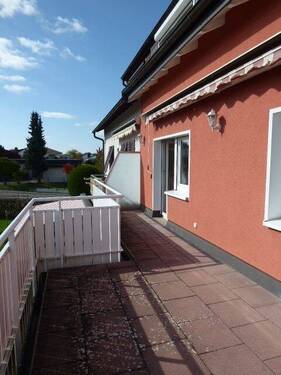 Großer Balkon im Obergeschoss - 