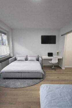 Beispielbild mit Couch - 