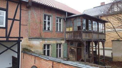 Rückseite mit Wintergarten - 