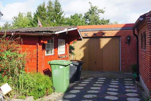 Garage und Gartenhaus - 