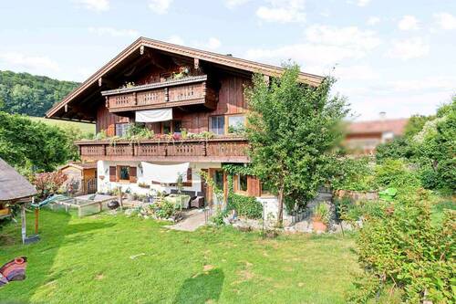 Objektansicht - Vielfältig nutzbares Mehrfamilienhaus - mit großem Garten, Stellplätzen & gepflegtem Zustand!