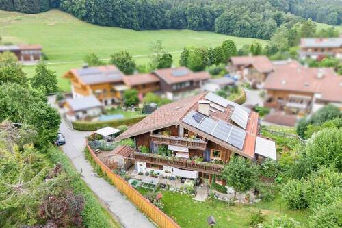 Objektansicht - 7 Zimmer Mehrfamilienhaus, Wohnhaus in Hausham