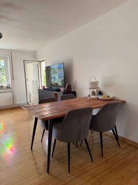 IMG_8271.jpg - Ruhige und zentrale 3-Zimmer-Wohnung mit Echtholzboden & Südbalkon