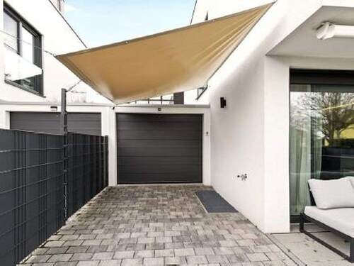 Townhouse Buchrain / Frankfurt - 