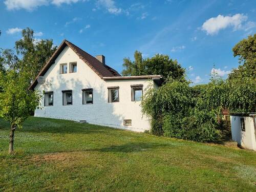 Seitenansicht - Mehrfamilienhaus, Wohnhaus mit 80,00 m² in Ohorn zum Kaufen
