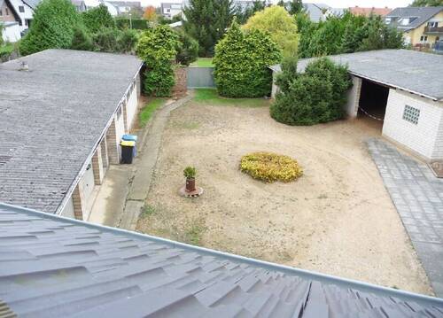 Hof - Mehrfamilienhaus, Wohnhaus mit 170,00 m&sup2; in Erftstadt zum Kaufen