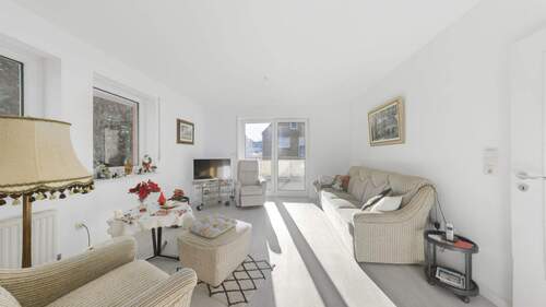 Wohnzimmer - Etagenwohnung mit 67,40 m&sup2; in Achim zum Kaufen