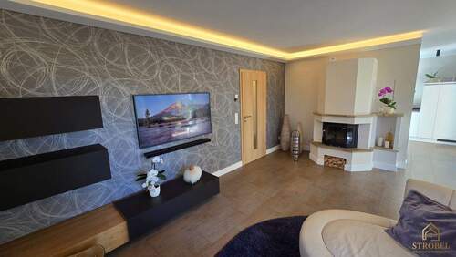 Wohnzimmer mit Kamin.jpg - 