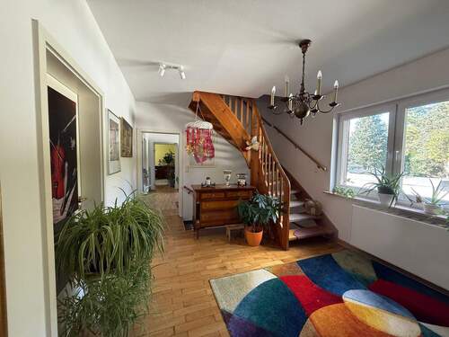 Flur.jpg - Mehrfamilienhaus, Wohnhaus mit 177,90 m&sup2; in Leipzig zum Kaufen