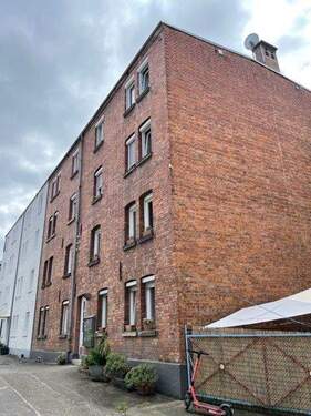 Außenansicht_Bebelstr - Etagenwohnung mit 61,00 m&sup2; in Stuttgart zur Miete