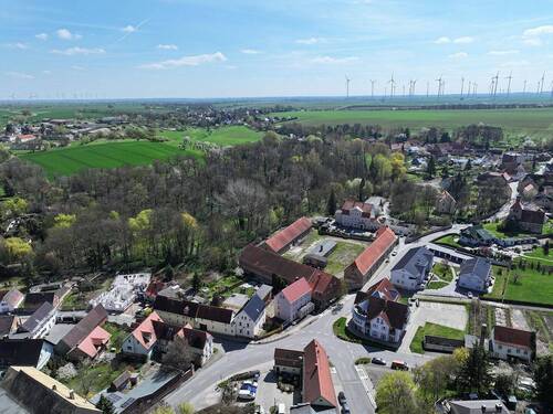 Blick Richtung Südosten - Einfamilienhaus mit 245,00 m&sup2; in Weißenfels zum Kaufen