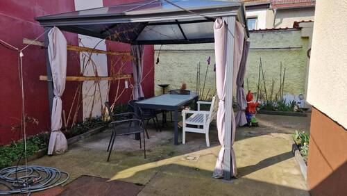 Pergola im Garten - 