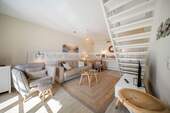 Wohnzimmer - Zwischen Reet und Dorfteich: Ein Zuhause mit Inselgefühl