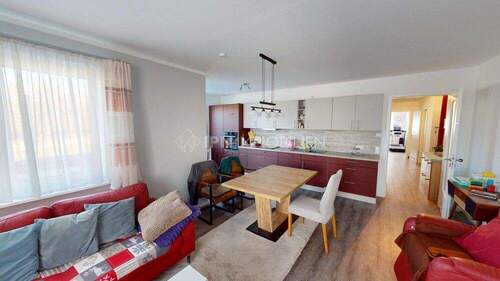 Wohn- und Esszimmer - 