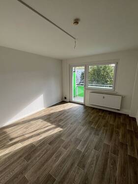 Blick vom Balkon - Etagenwohnung mit 56,90 m² in Chemnitz zur Miete