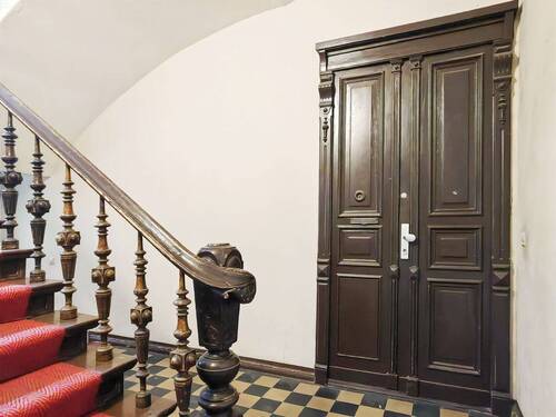 Wohnungseingangstür - Etagenwohnung mit 75,00 m² in Berlin zum Kaufen