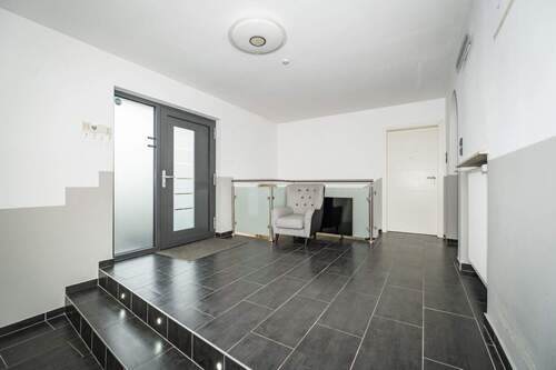 Eingangsbereich - Bungalow mit 211,00 m² in Dittelbrunn zum Kaufen