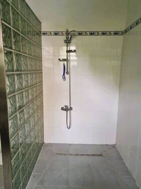 Dusche ebenerdig im Bad EG - 