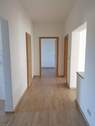 Flur .jpg - Etagenwohnung mit 72,00 m² in Aue zur Miete
