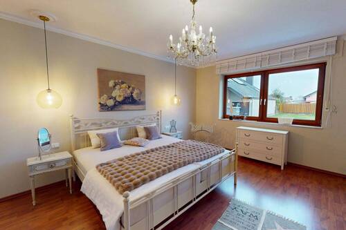 Schlafzimmer - Einfamilienhaus mit 326,00 m² in Erftstadt zum Kaufen