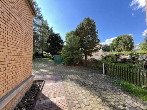 Die Zufahrt - 2 Zimmer Etagenwohnung zum Kaufen in Dresden