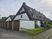 Das Haus.jpg - Gepflegtes und gemütliches Reiheneckhaus mit 2 GARAGENGeräumiges Familienhaus mit Terrasse in Nürnberg Herpersdorf
