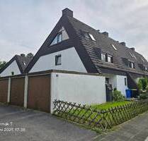Gepflegtes und gemütliches Reiheneckhaus mit 2 GARAGENGeräumiges Familienhaus mit Terrasse in Nürnberg Herpersdorf