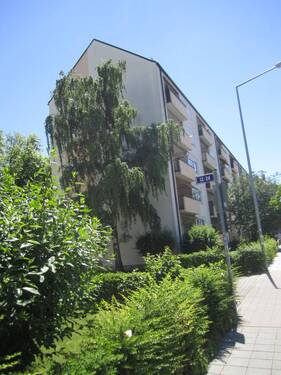 Hausansicht - Schöne sanierte 3-Zimmer-Wohnung mit Balkon in GoHo