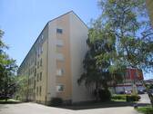 Hausansicht - 3 Zimmer Etagenwohnung zur Miete in Nürnberg