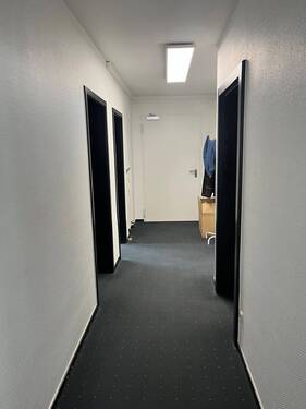 Fur - Büro mit 50,00 m&sup2; in Bergisch Gladbach zur Miete
