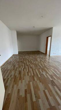 Wohnzimmer - 3 Zimmer Etagenwohnung zur Miete in Erdmannhausen