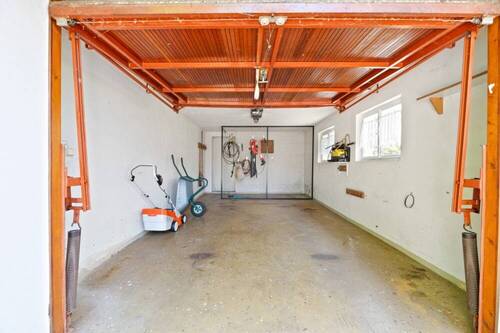 Garage - 