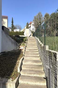 Zugang zum eigenen Gartenanteil - 