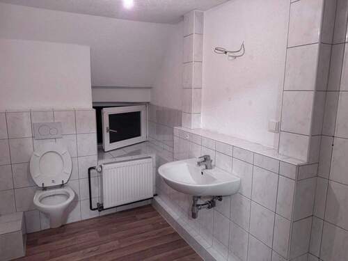 Bad - 2 Zimmer, gepflegt, 3.OG - ??? ??????? ?????? ????????