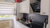 Küche mit Fenster - 4 Zimmer Etagenwohnung zum Kaufen in Schwandorf