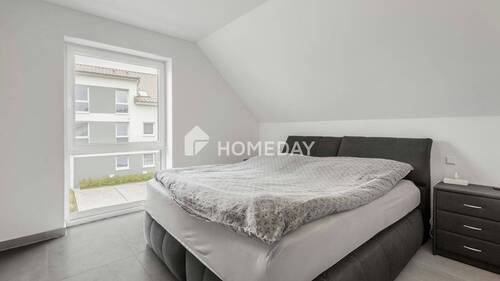 1. OG Schlafzimmer 2 - 