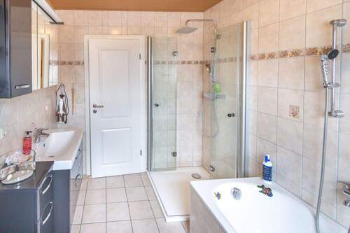 Wannen,- Dsuchbad Ansicht 2 - 