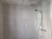 Duschbad mit Fenster 1. OG - 