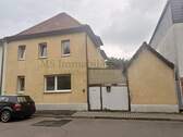 Hausansicht 2 - 5 Zimmer Mehrfamilienhaus, Wohnhaus zum Kaufen in Lampertheim-Hofheim