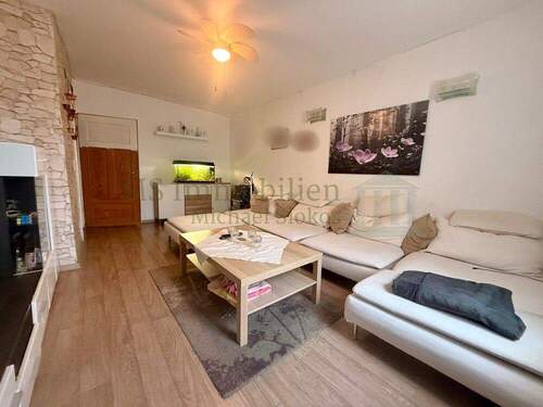 1. OG Wohnzimmer Ansicht 1 - 