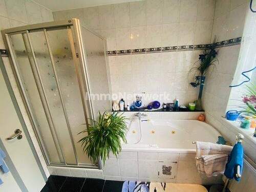 Badewanne mit Whirpool EG - 