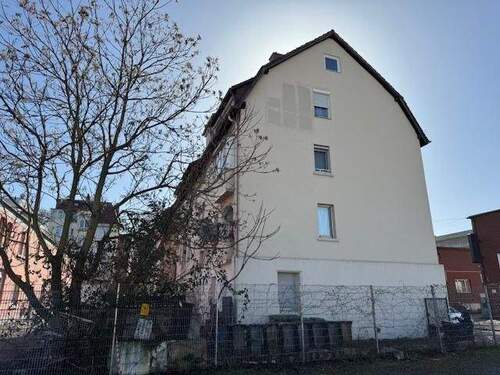 Giebelseite - 3 Zimmer Etagenwohnung zum Kaufen in Stuttgart / Bad Cannstatt