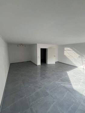 Bild 1 - Großes Reihenmittelhaus von Privat zu verkaufen