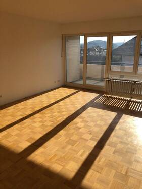 Wohnzimmer.jpg - 3 Zimmer Etagenwohnung in Bad Kissingen