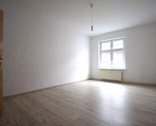 Bezugsfreie und schöne 3-Zimmer-Altbauwohnung in direkter Nähe vom Rathaus - Wittenberge